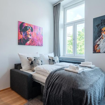Sky9 Apartments Stadthalle Виена Екстериор снимка