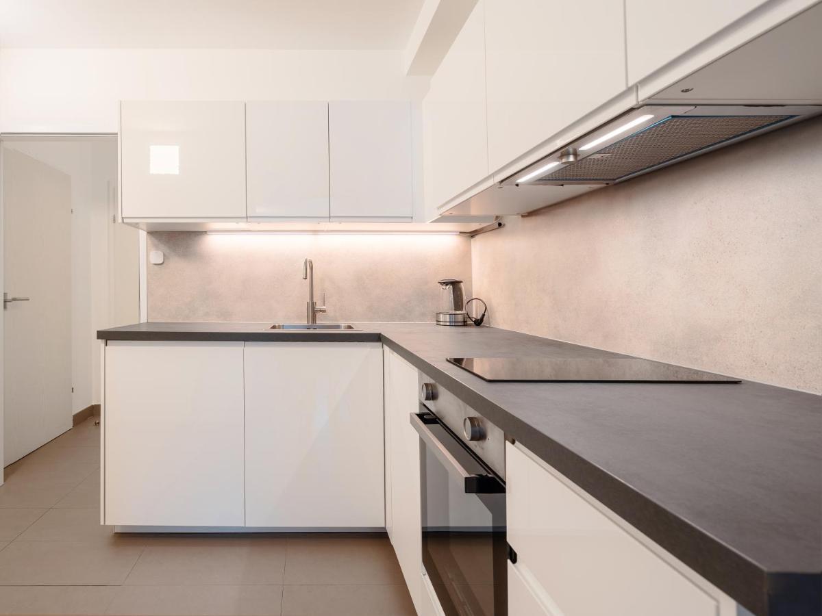 Sky9 Apartments Stadthalle Виена Екстериор снимка