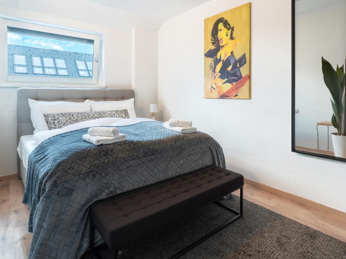 Sky9 Apartments Stadthalle Виена Екстериор снимка