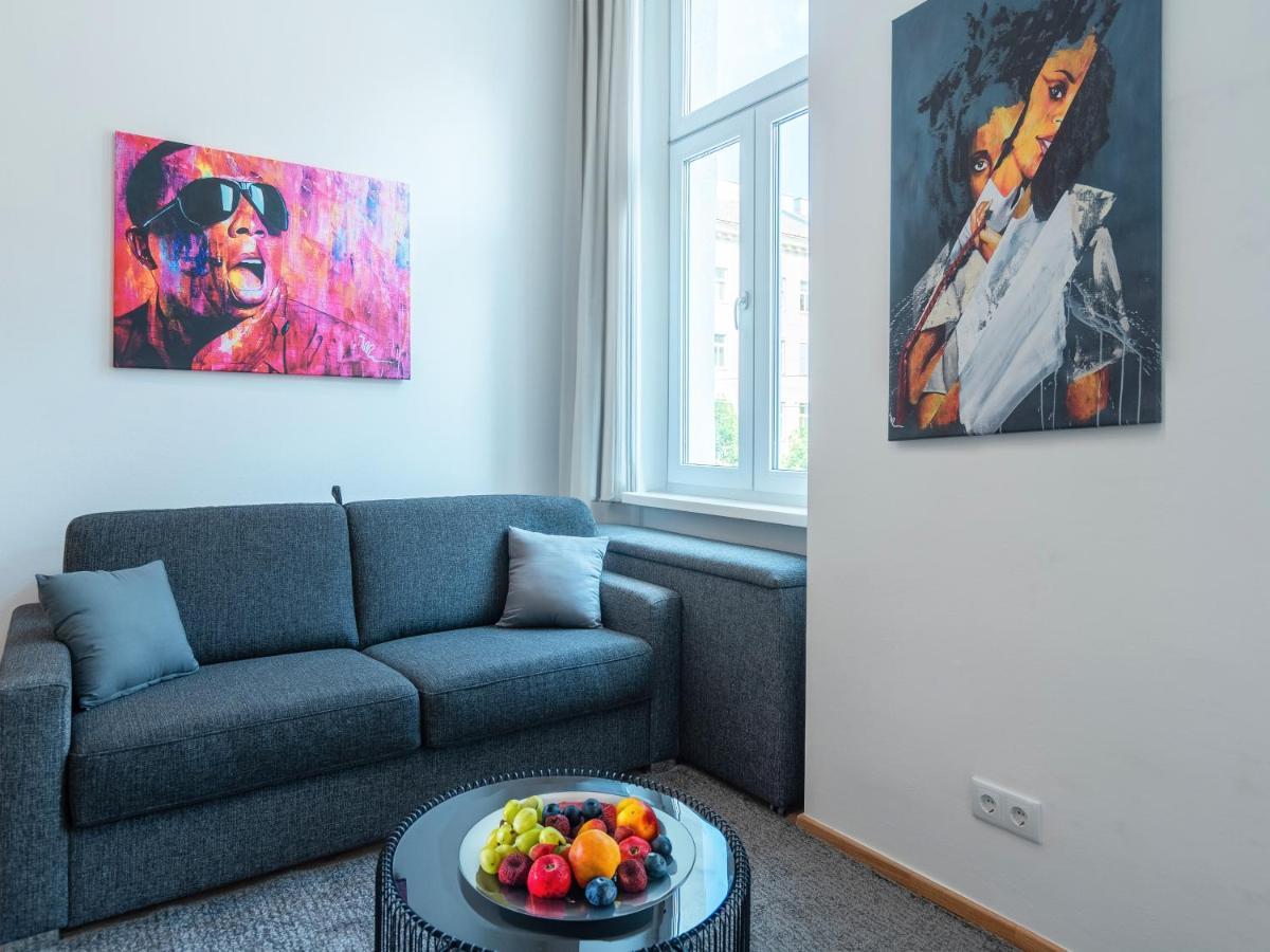 Sky9 Apartments Stadthalle Виена Екстериор снимка