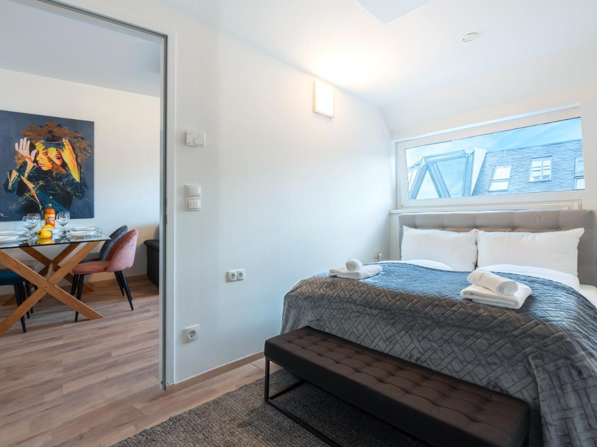 Sky9 Apartments Stadthalle Виена Екстериор снимка