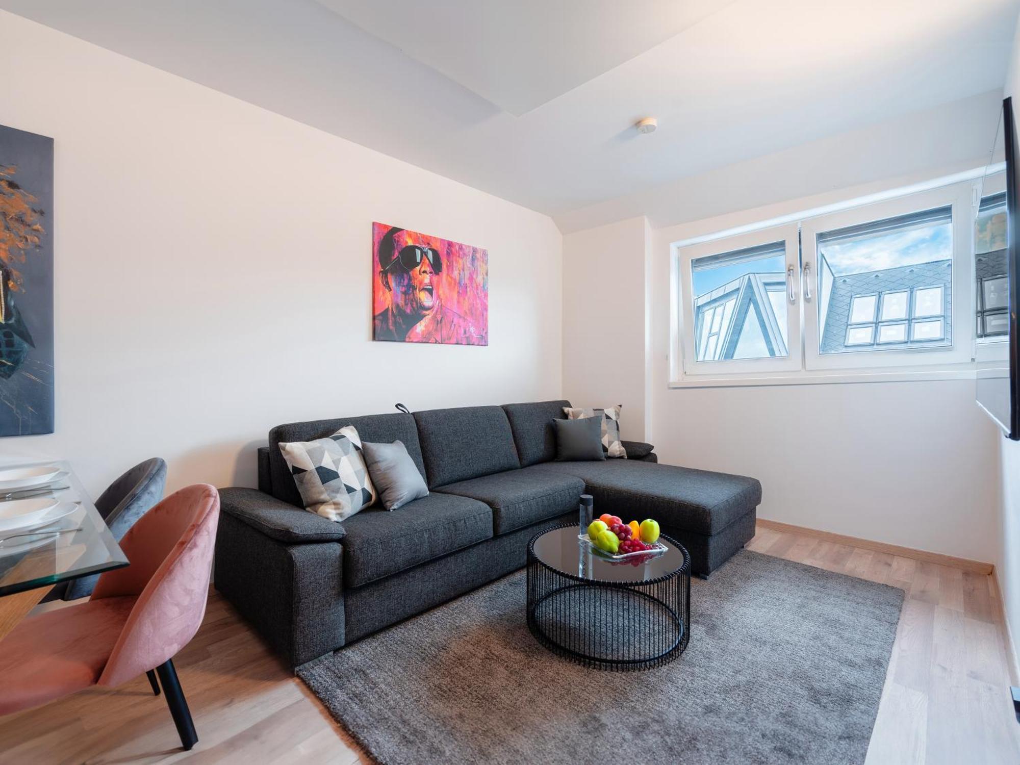 Sky9 Apartments Stadthalle Виена Екстериор снимка