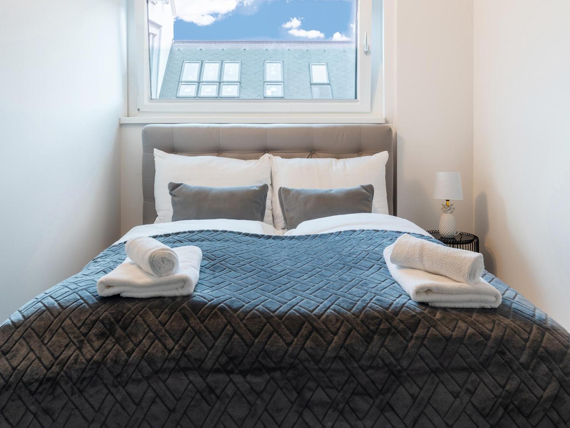 Sky9 Apartments Stadthalle Виена Екстериор снимка