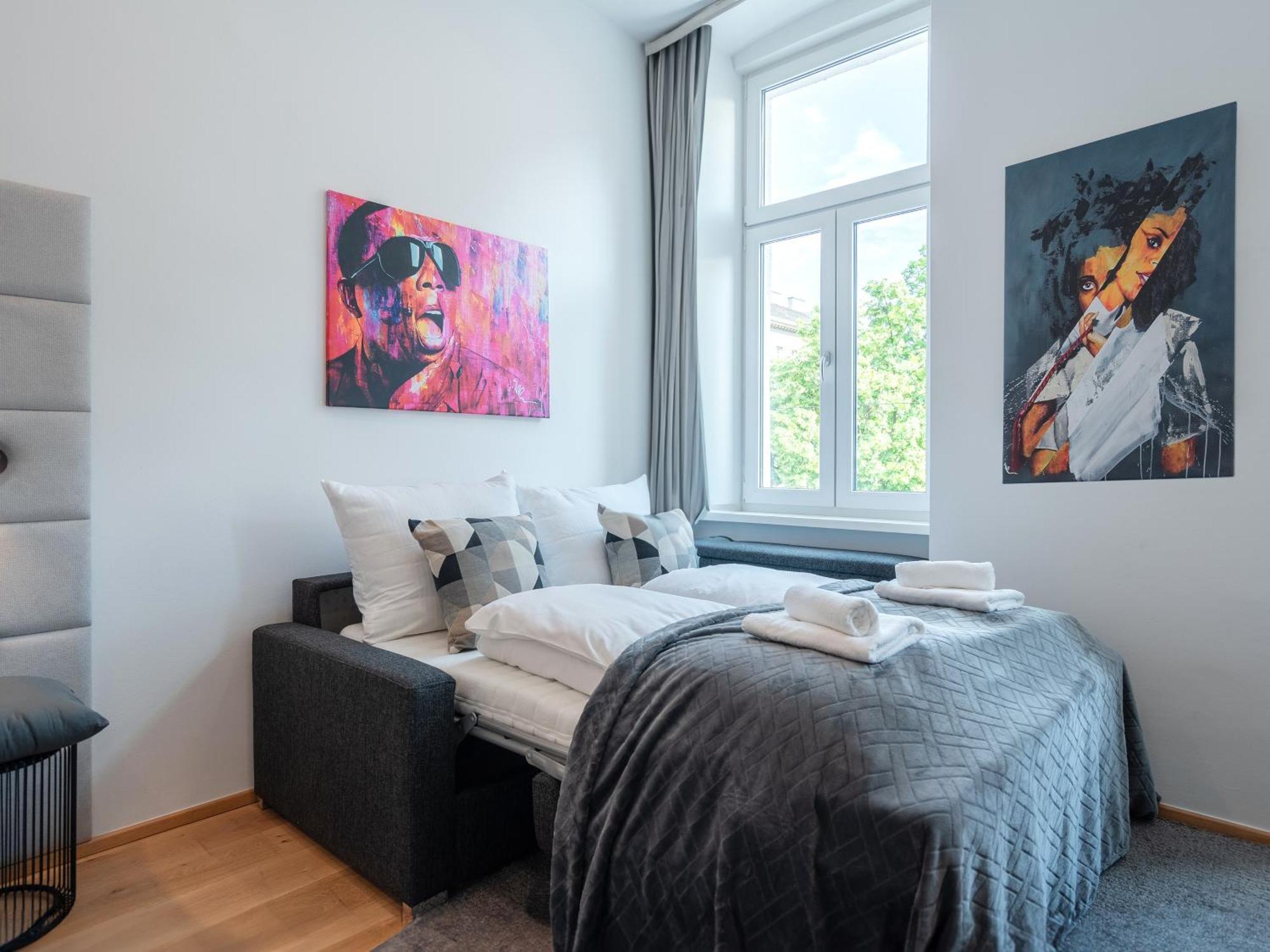 Sky9 Apartments Stadthalle Виена Екстериор снимка